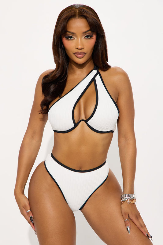 Kaitlyn Cable Knit Texture Underwire Asymmetrical 2 Piece Bikini - White/Black