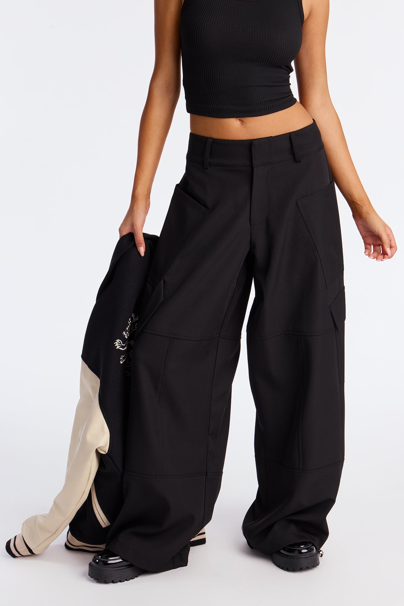 Vera Twill Cargo Jogger Pant 32″ - Black