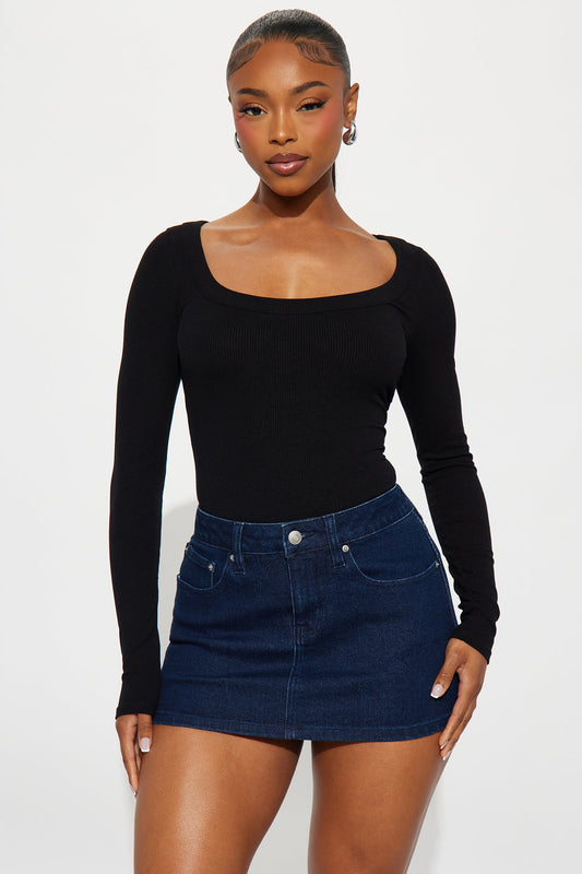 Bella Basic Scoop Neck Ribbed Top - Black