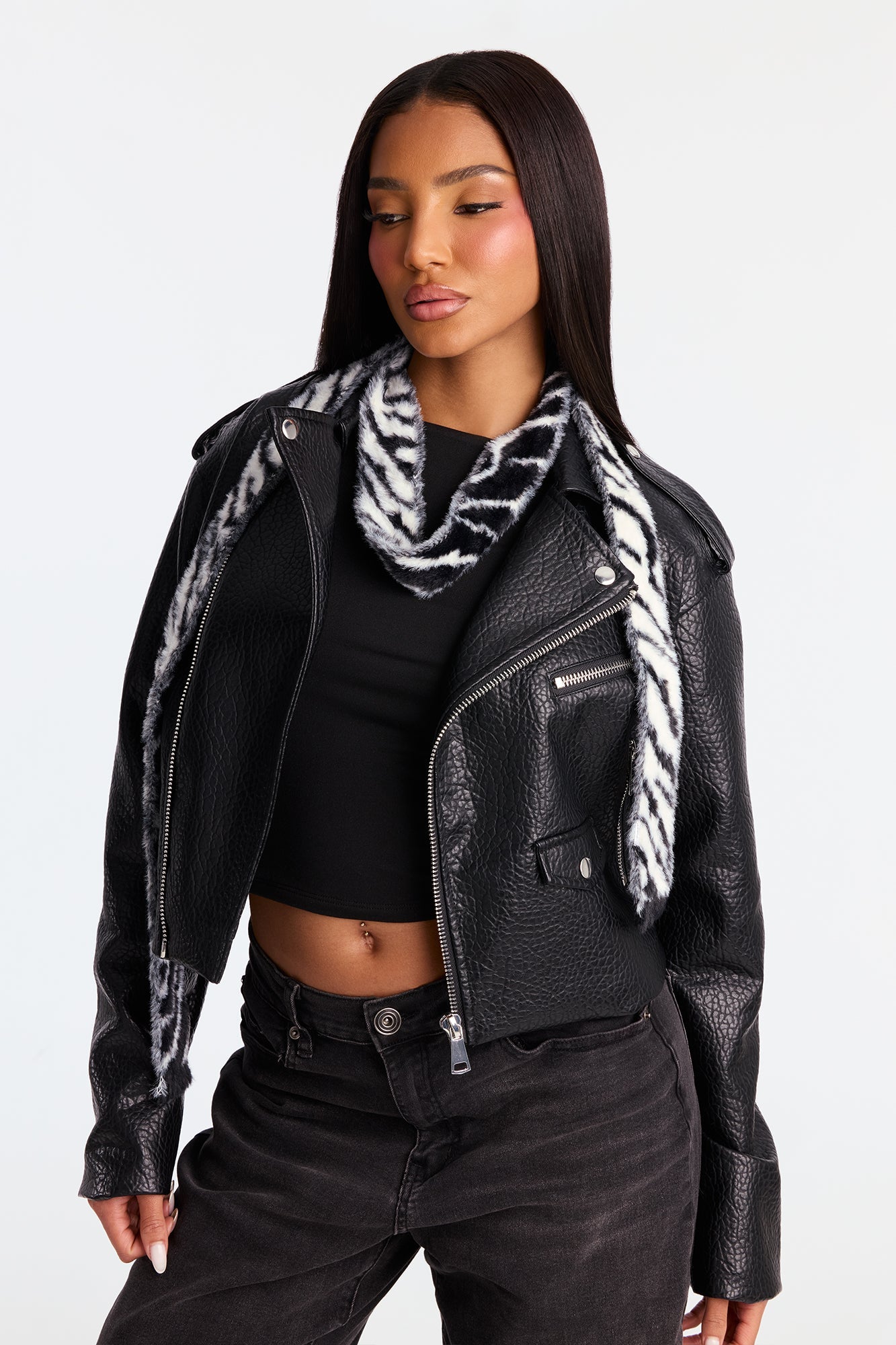 Spontaneously Fun Zebra Skinny Scarf - Black/White