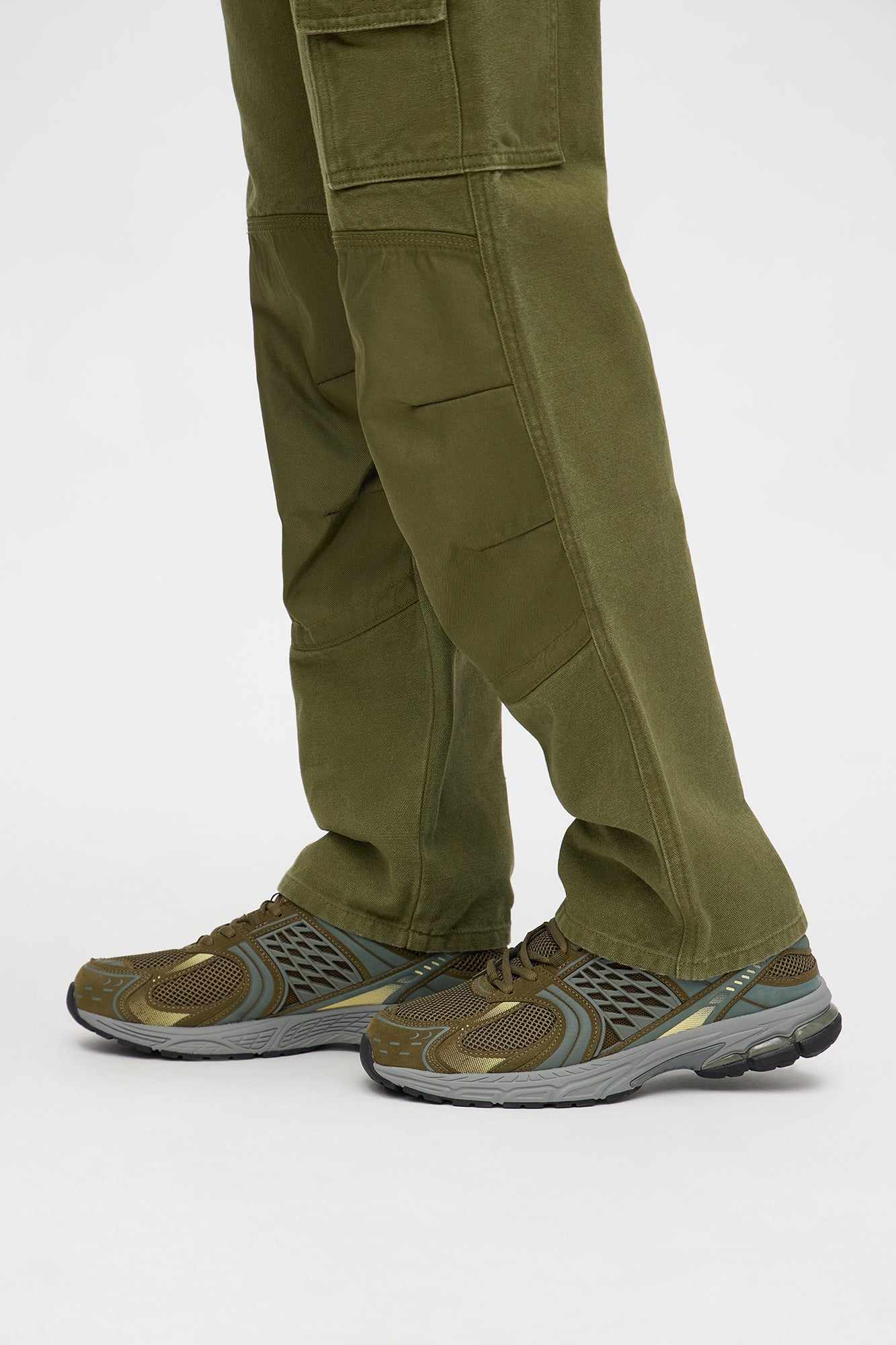 On Track Low Top Sneaker - Olive