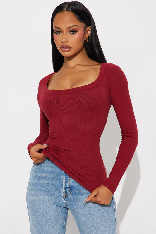 Bella Basic Scoop Neck Ribbed Top - Wine
