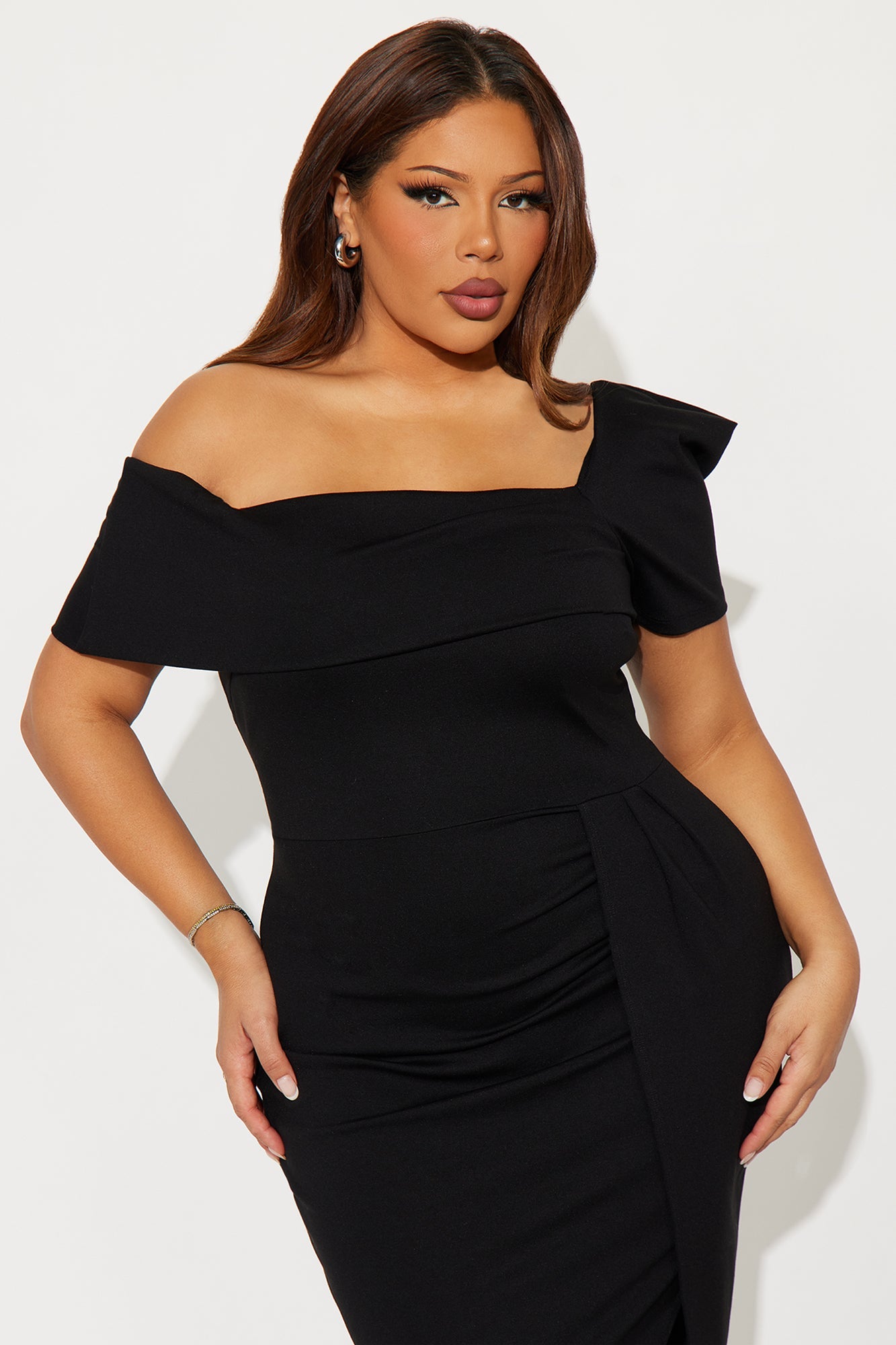 Sadie Short Sleeve Body Sculpting Ponte Midi Dress - Black