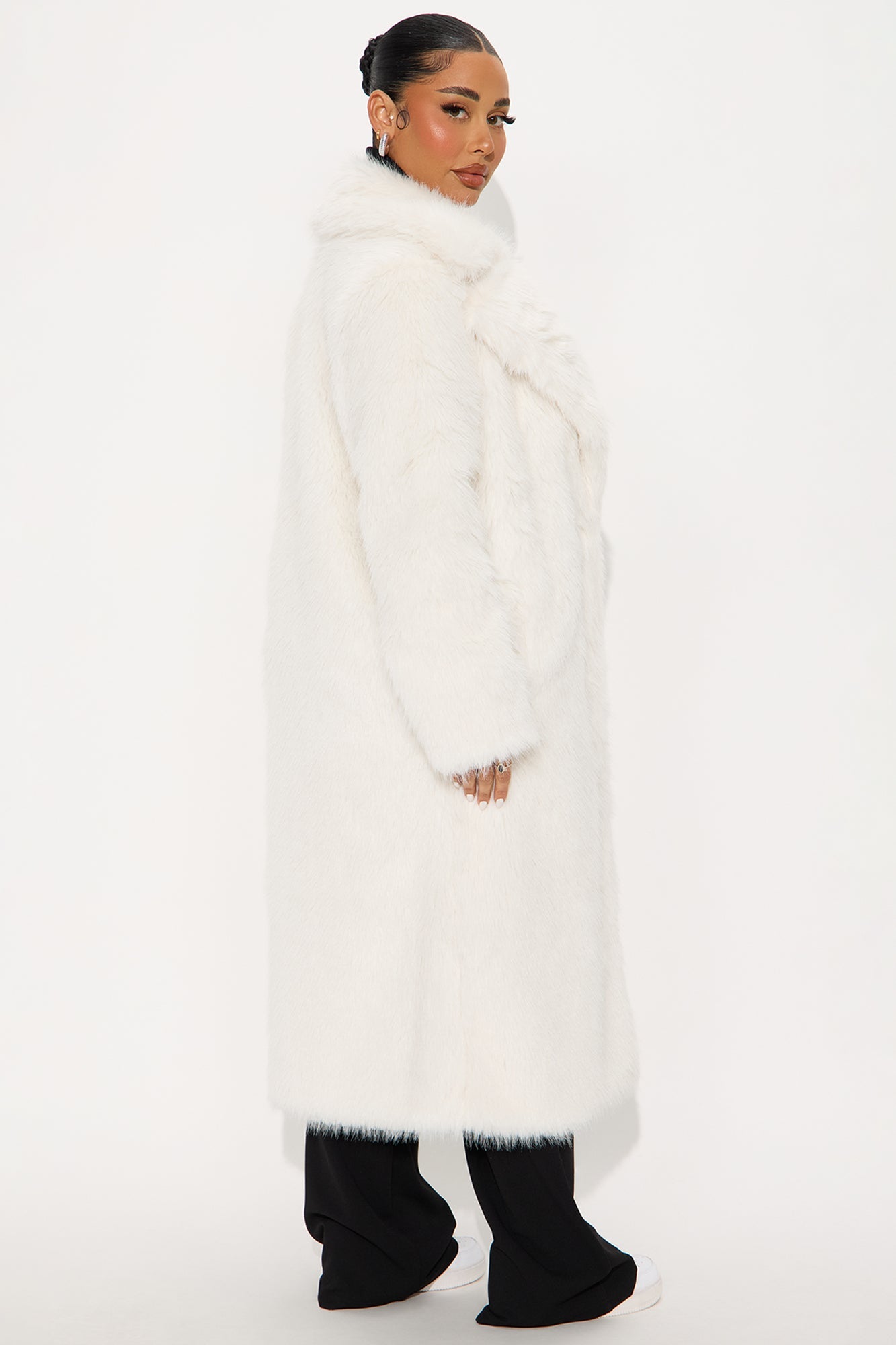 Steal The Show Faux Fur Coat - Off White