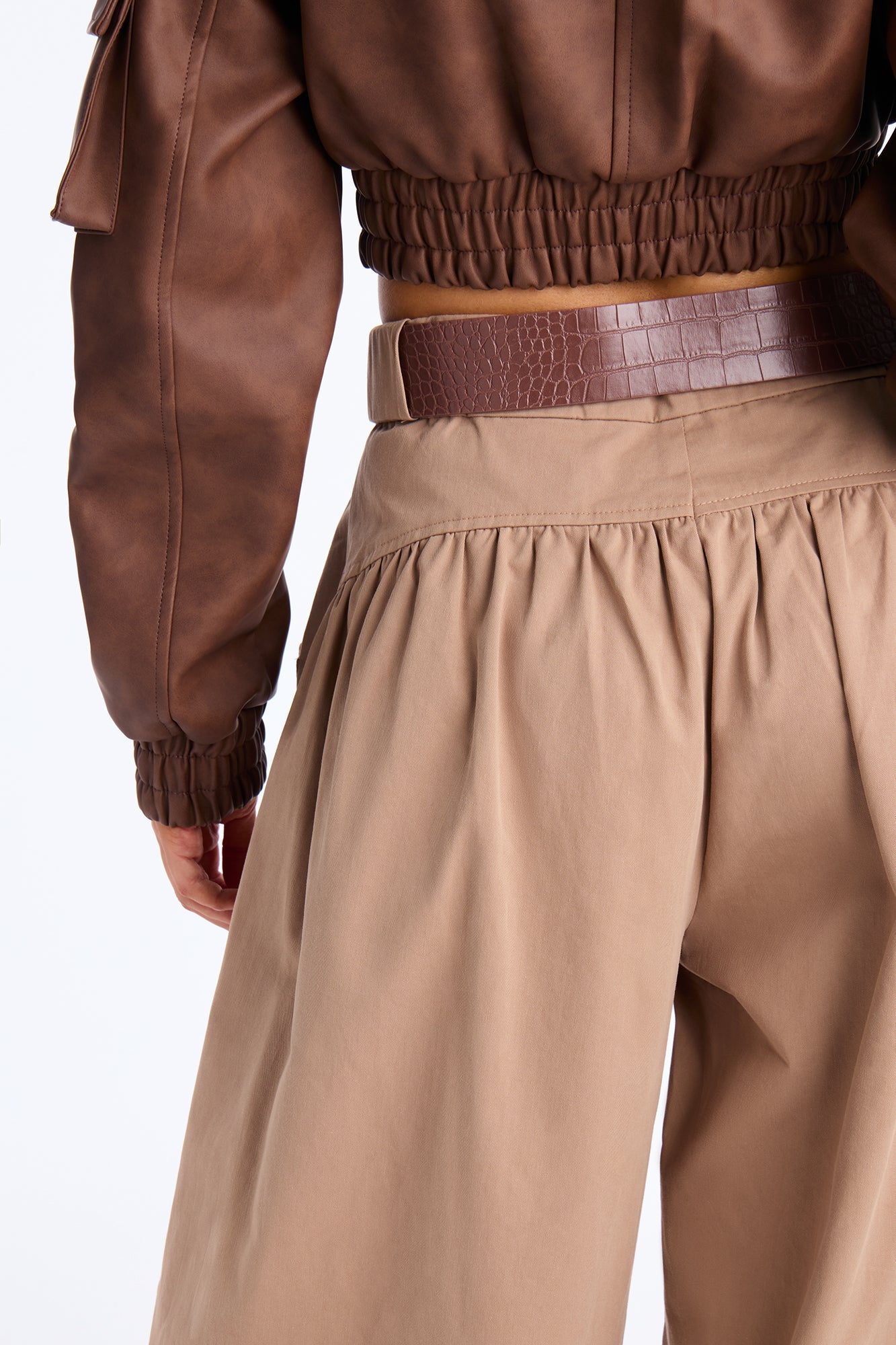 Better Days Barrel Leg Pants 33 - Mocha
