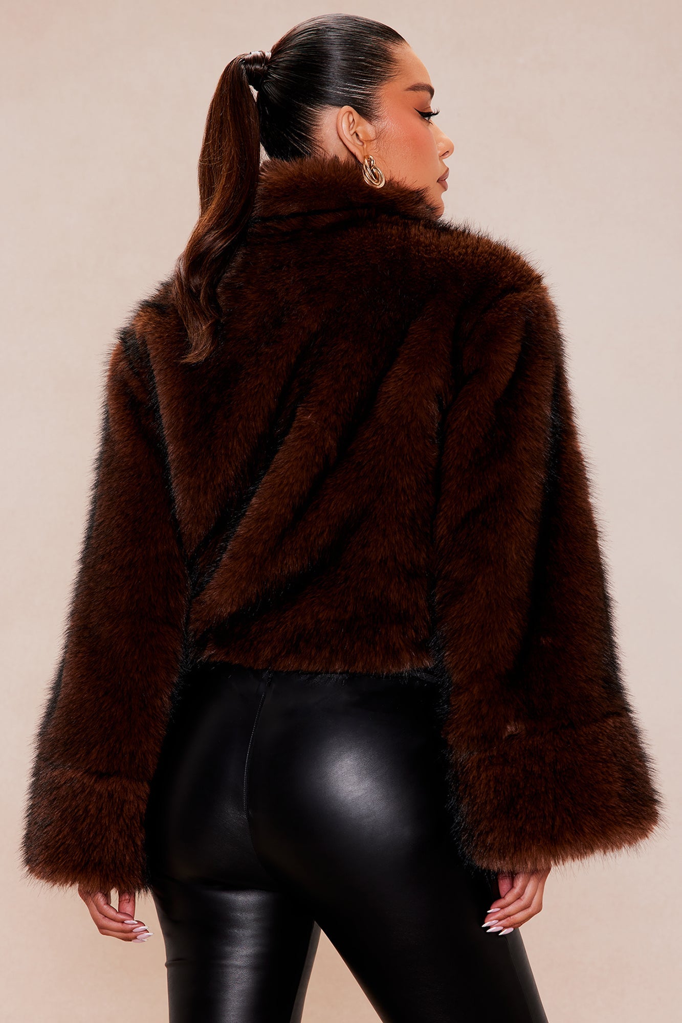 Rue Buckle Cropped Faux Fur Jacket - Brown