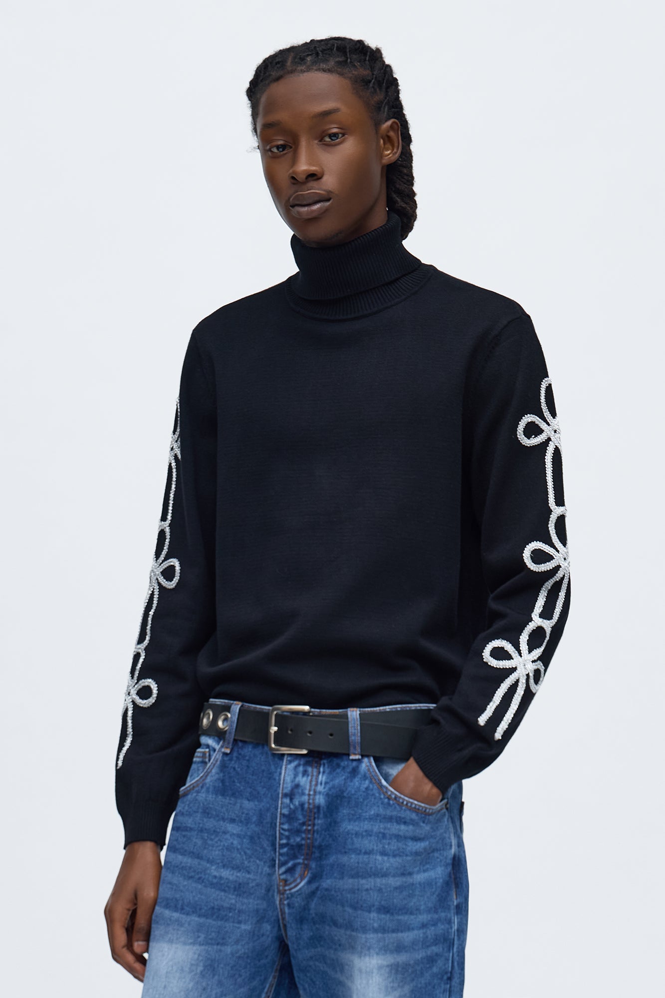 Turtle Neck Knit Sweater - Black