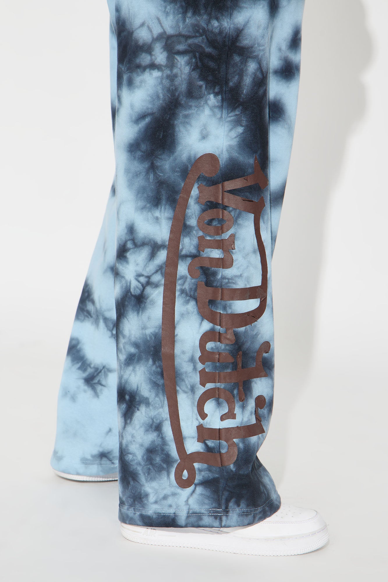 Von Dutch Mineral Washed Fleece Pants - Navy Wash