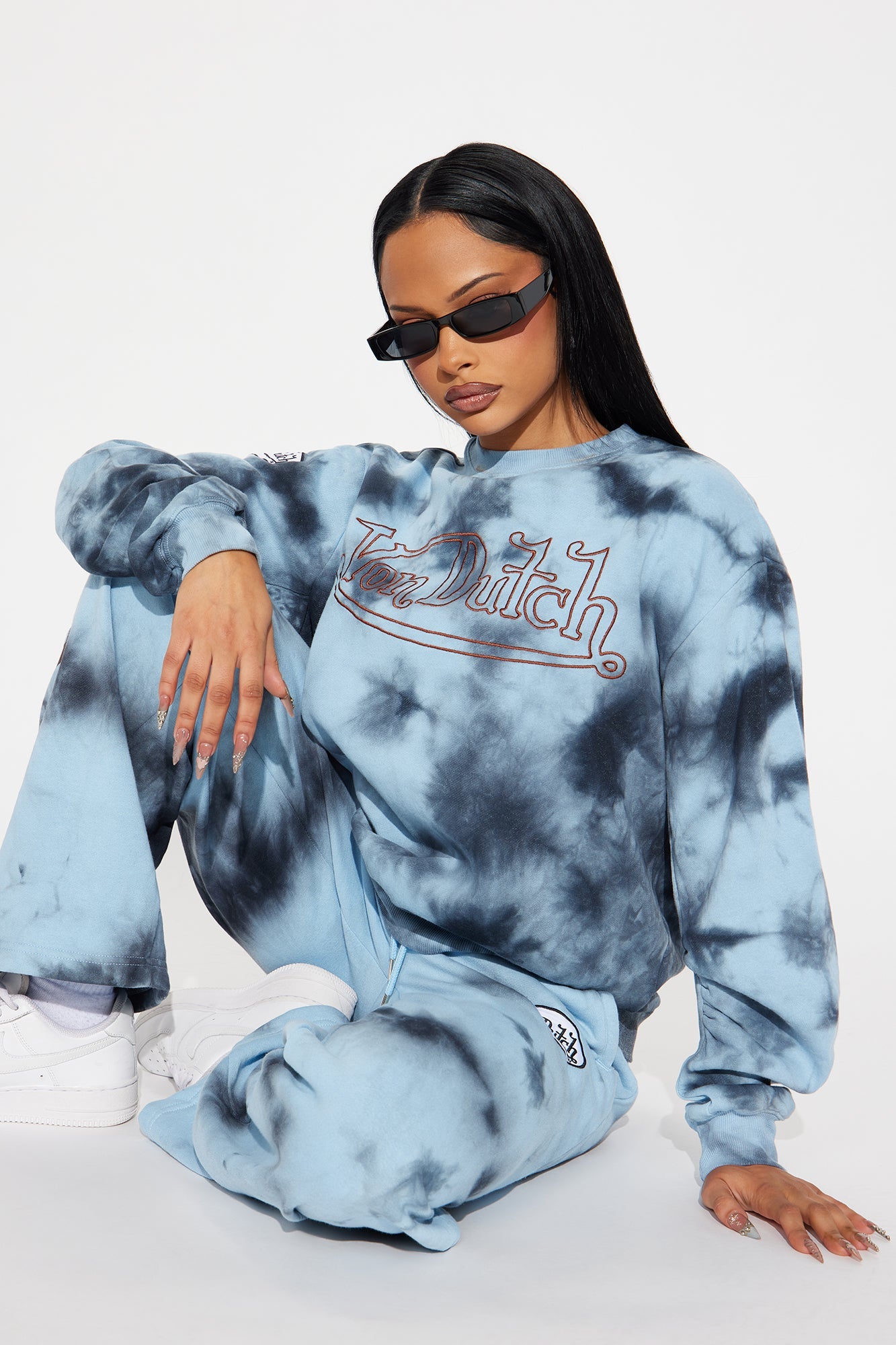 Von Dutch Mineral Washed Crewneck Sweatshirt - Navy Wash