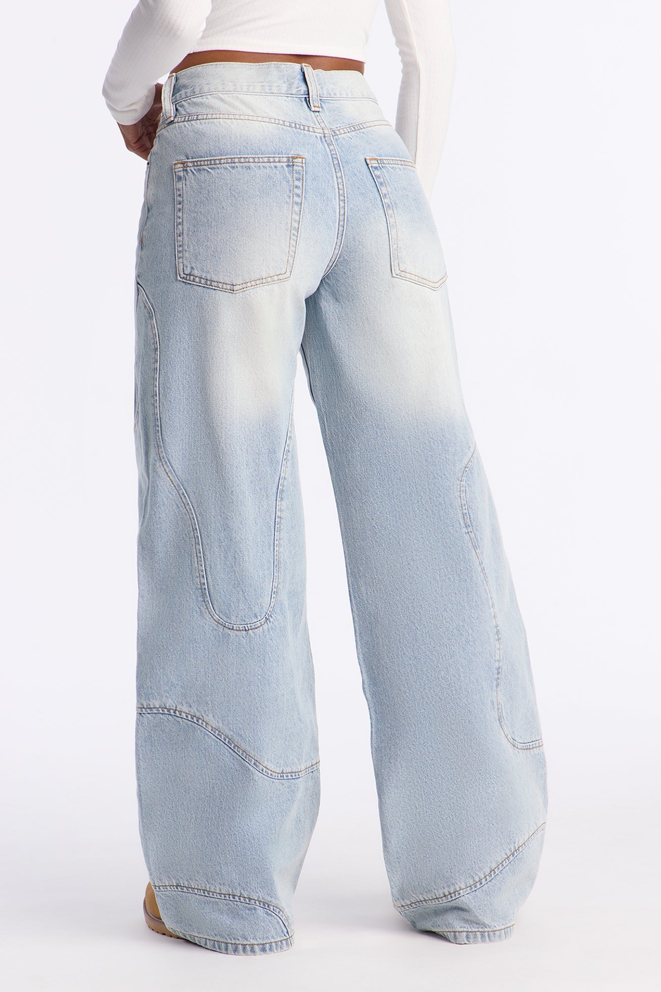 Sierra Seaming Wide Leg Jeans - Light Wash