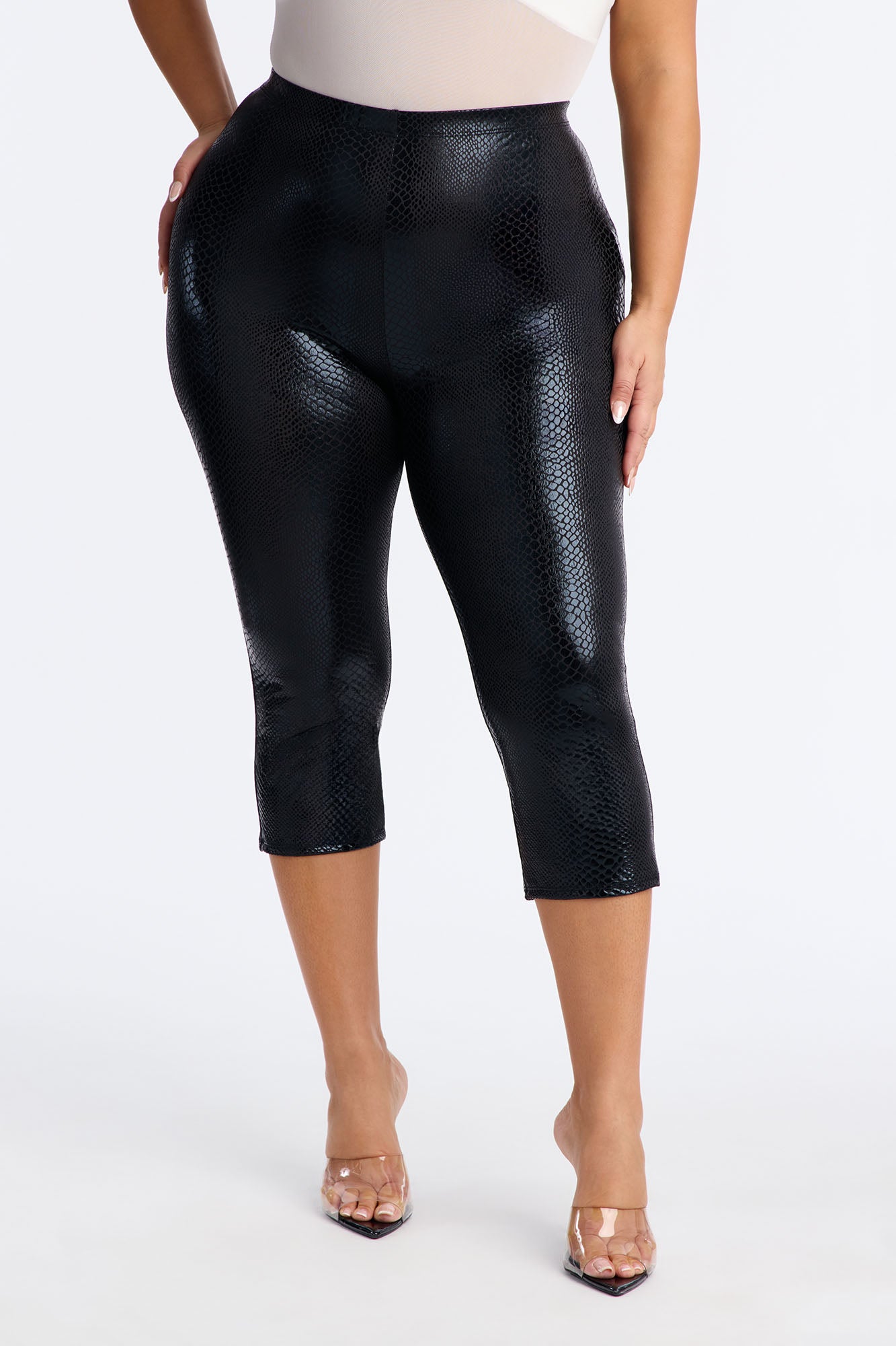 Clara Croc Capri Legging - Black