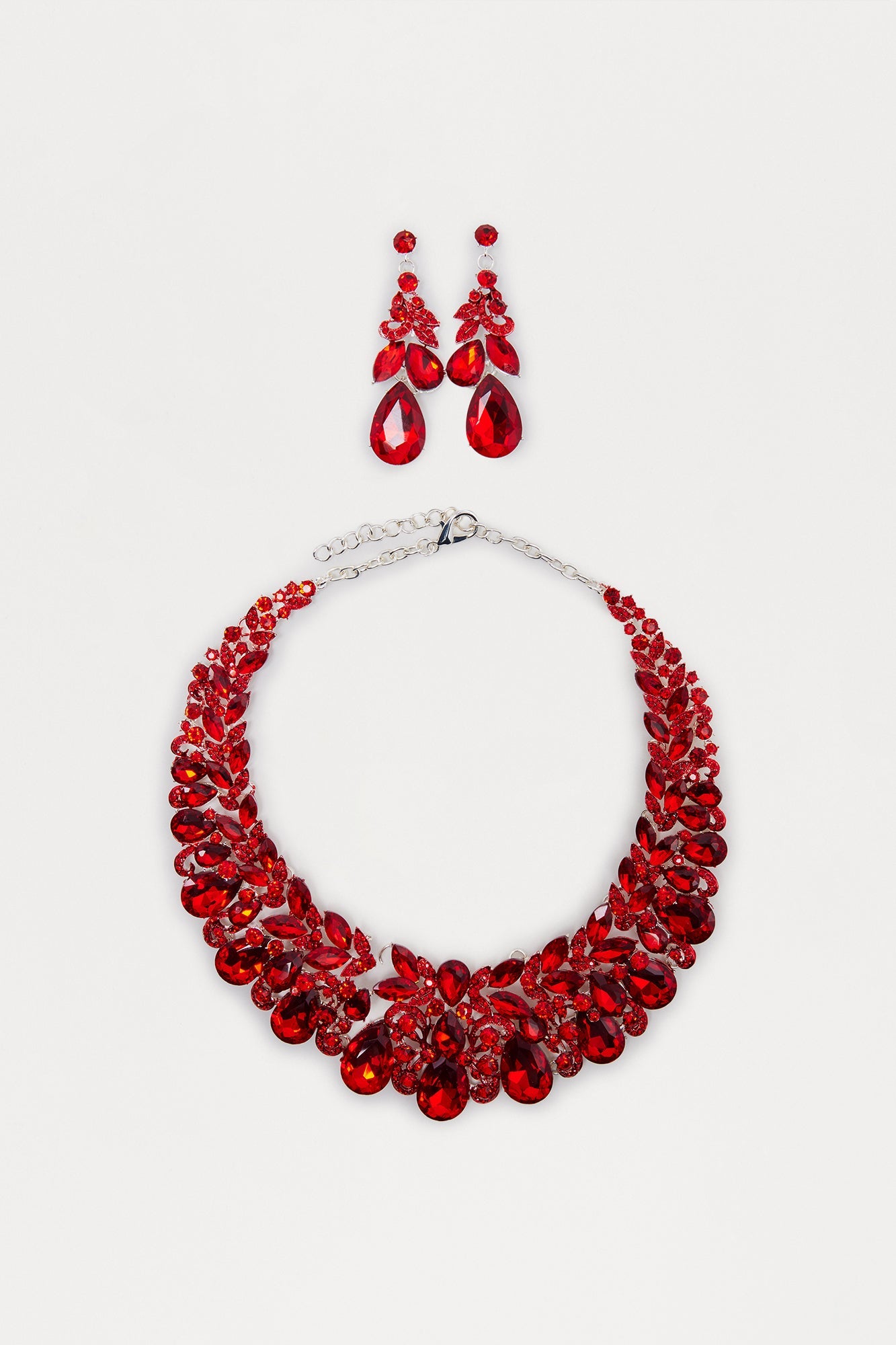 The Social Sparkle Rhinestone Necklace And Earring Set - Red