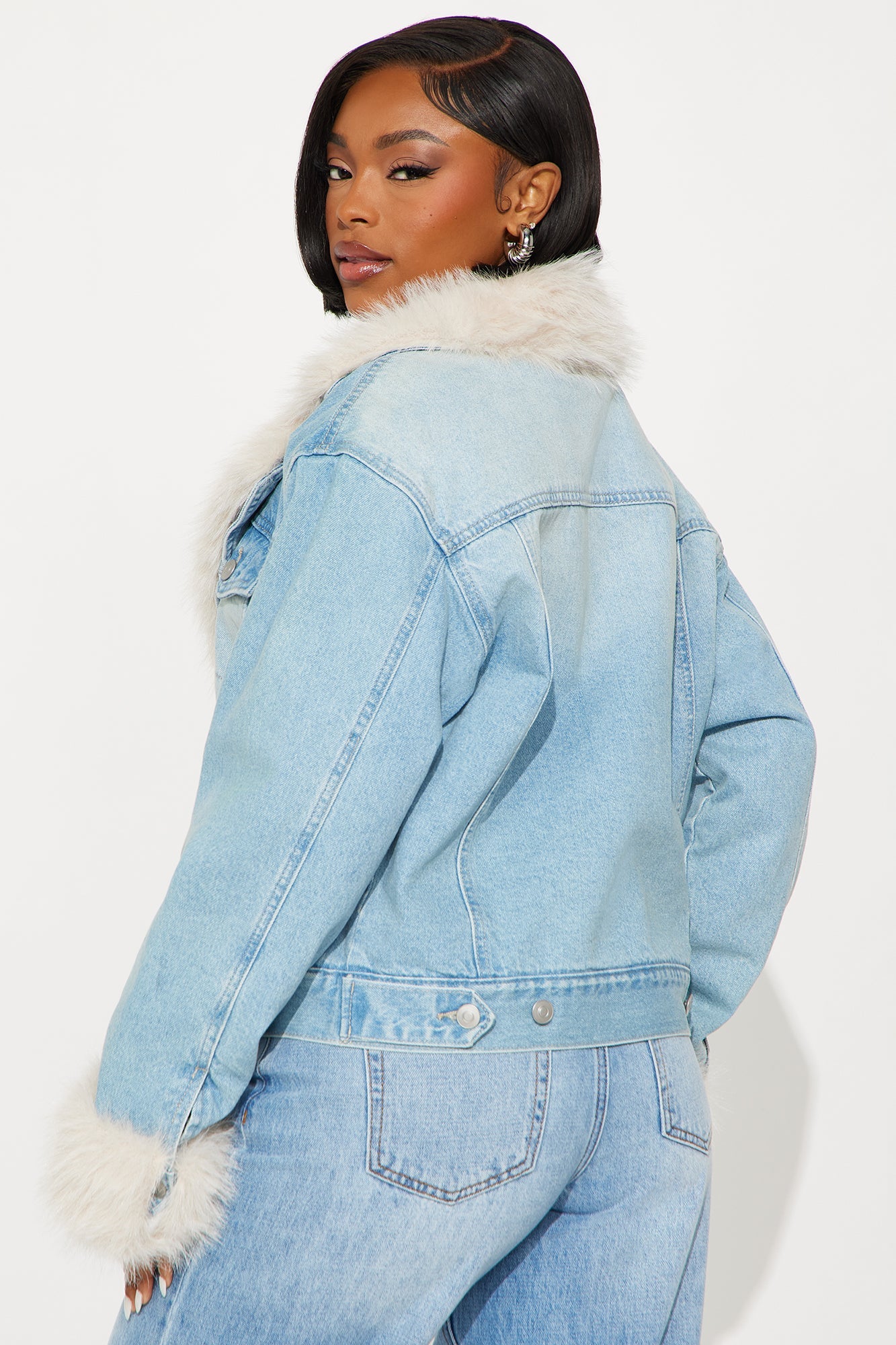 Touch Of Class Faux Fur Trim Denim Jacket - Light Wash