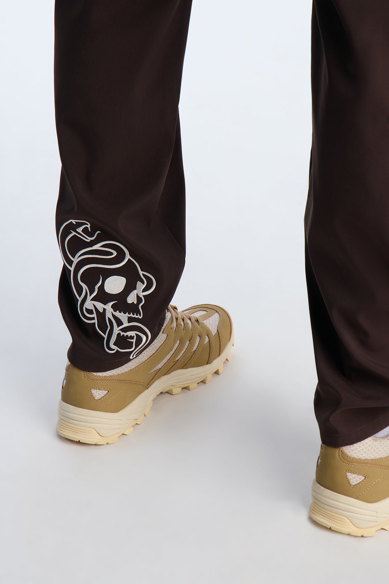 Slim Skull Embroidered Pant - Brown