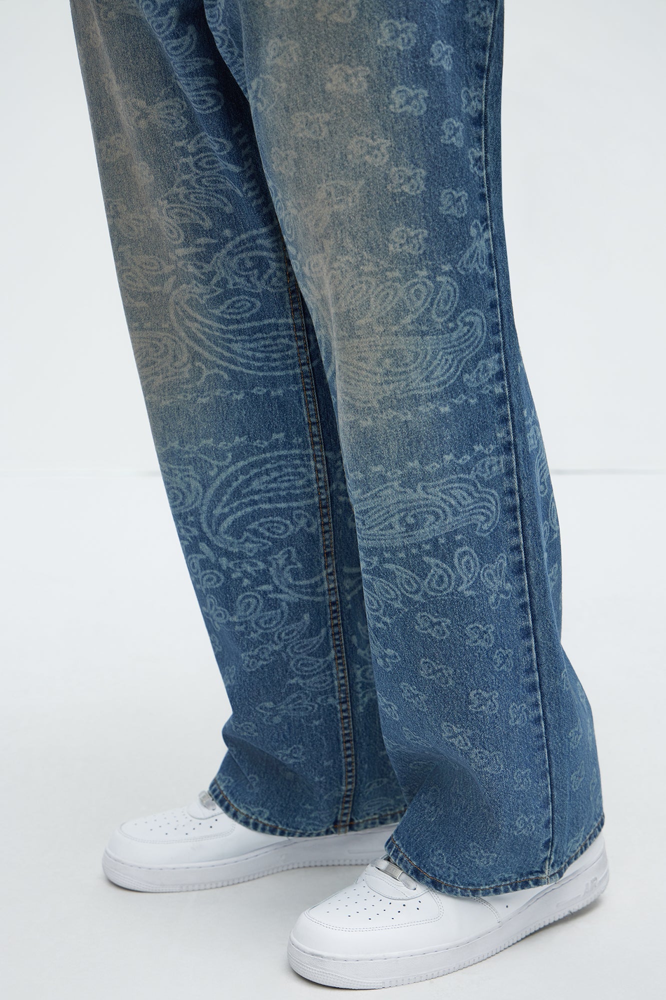 Paisley Last Straight Jeans - Medium Wash