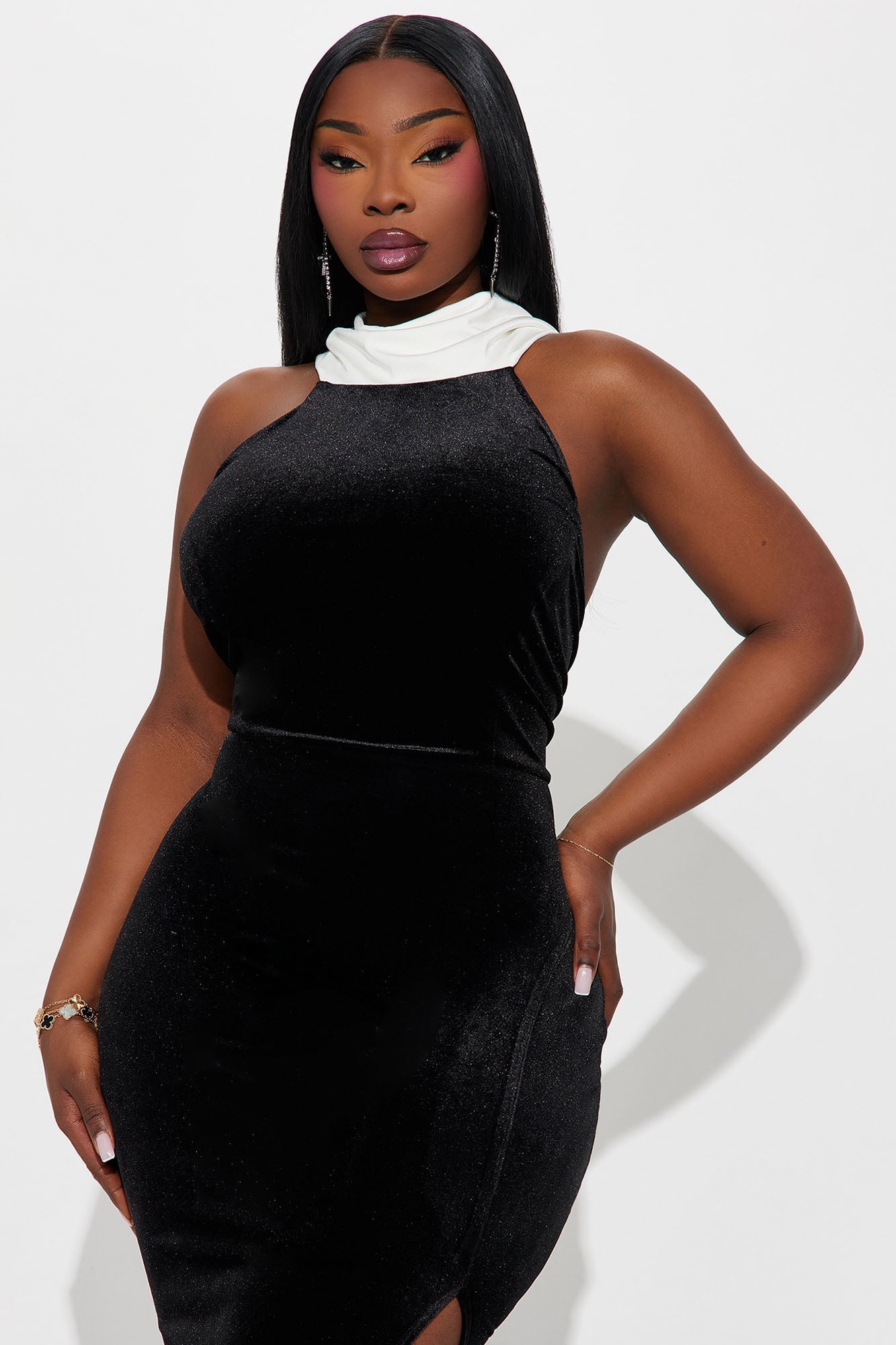 Feeling Formal Backless Velvet Gown - Black/White