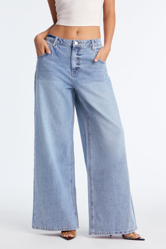 Back To It Wide Leg Jeans - Light Wash