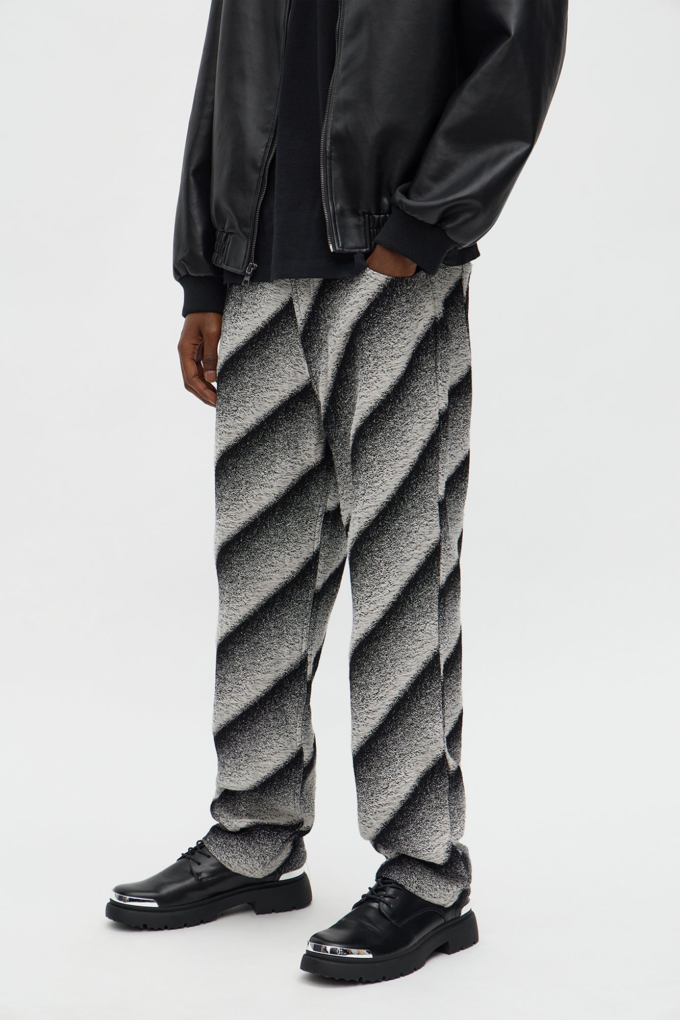 Straight Faded Lines Pant - Black