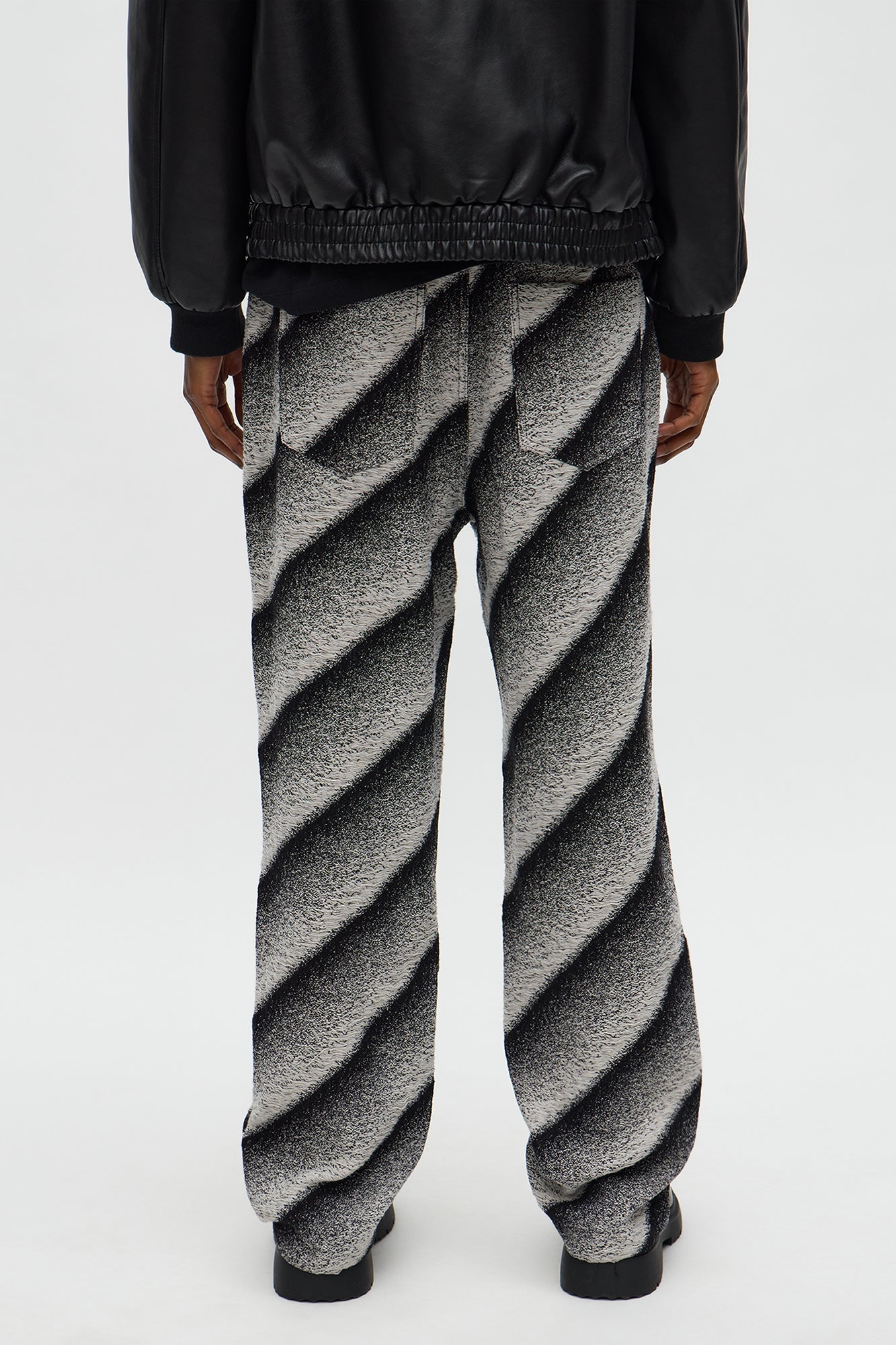 Straight Faded Lines Pant - Black