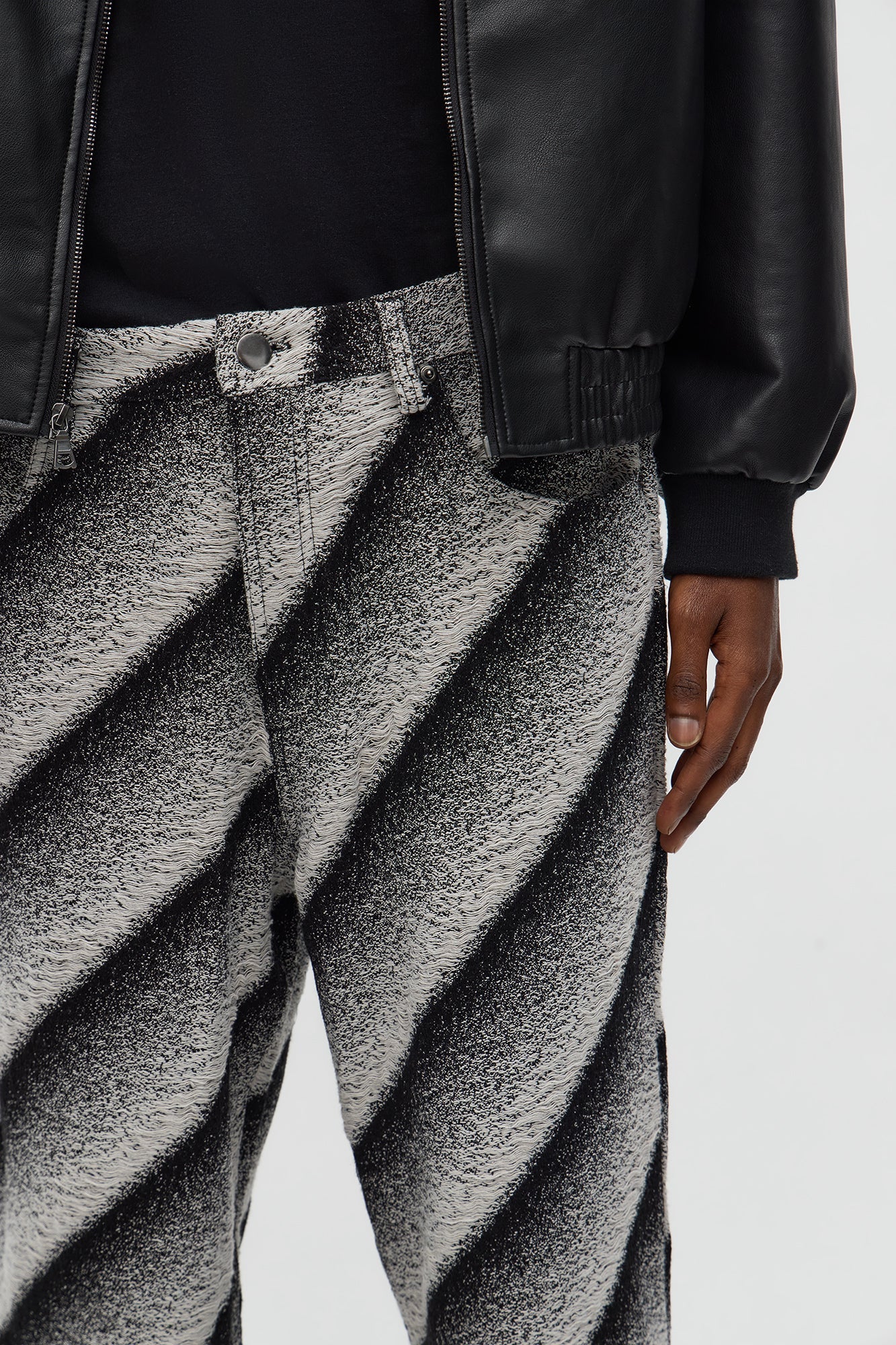 Straight Faded Lines Pant - Black