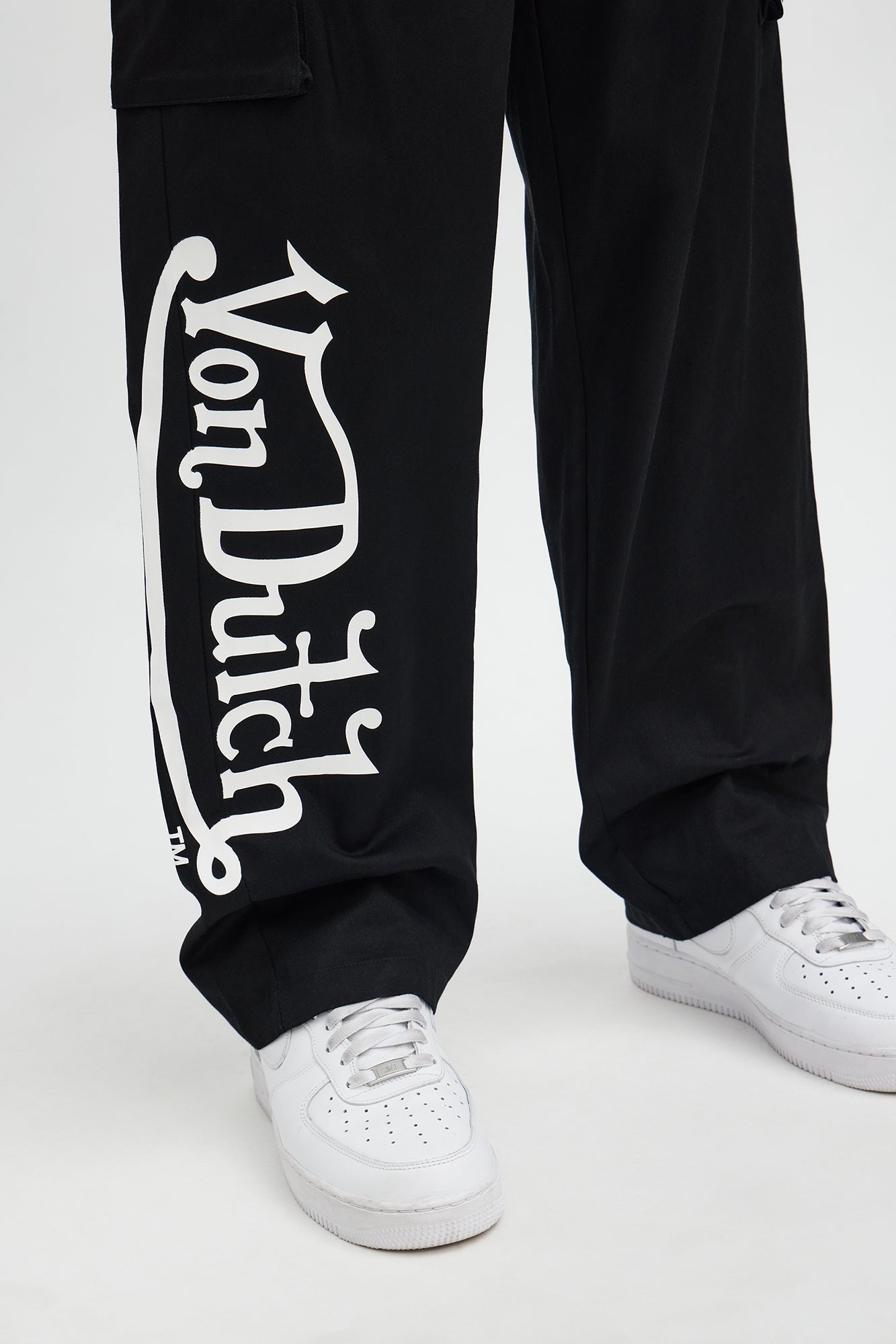 Von Dutch Patch Baggy Cargo Pants - Black