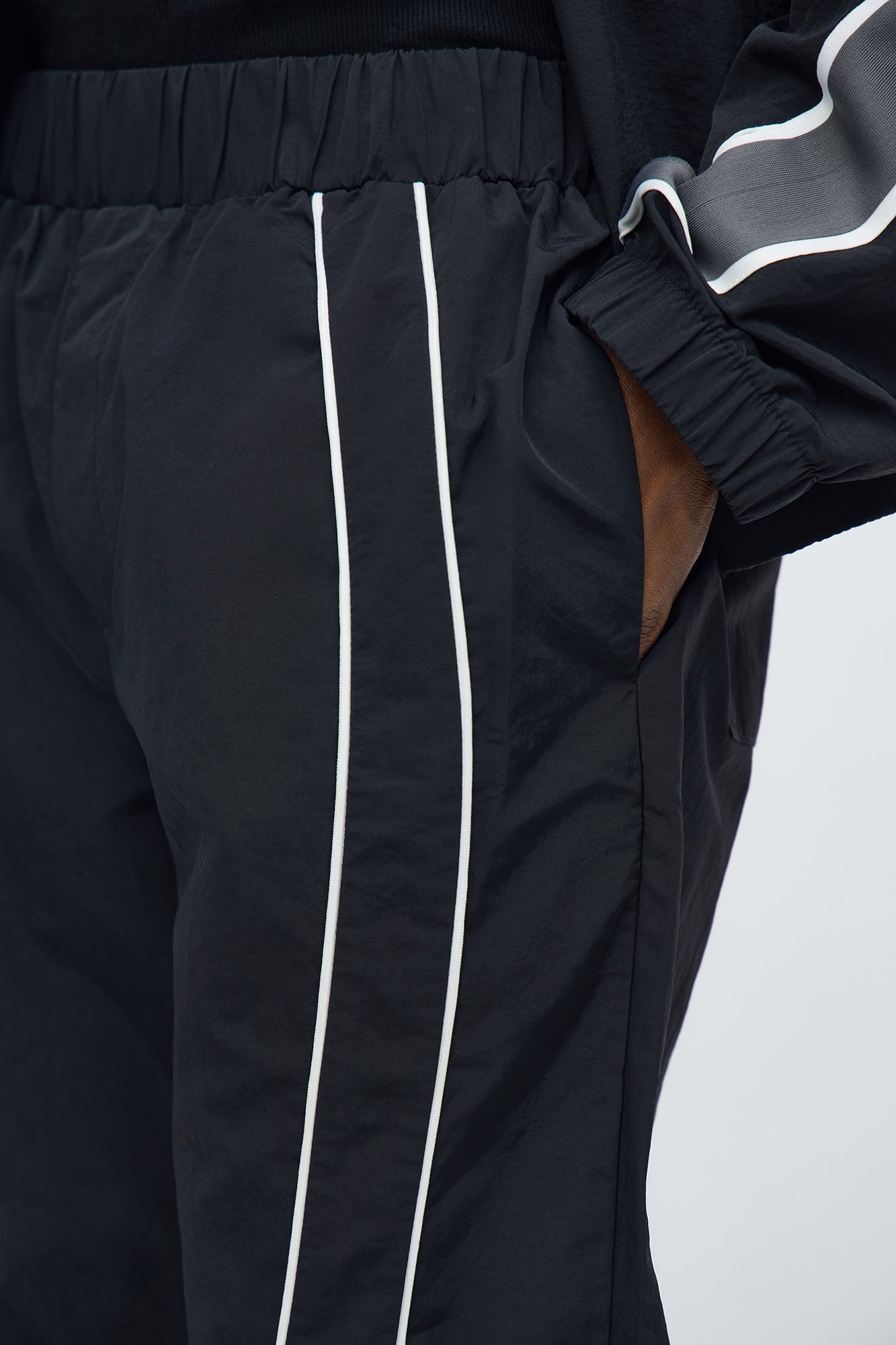 Slim Wave Track Pant - Black