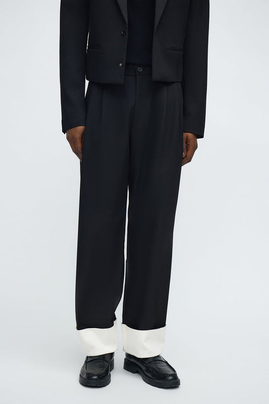 Larchmont Pleated Trouser - Black