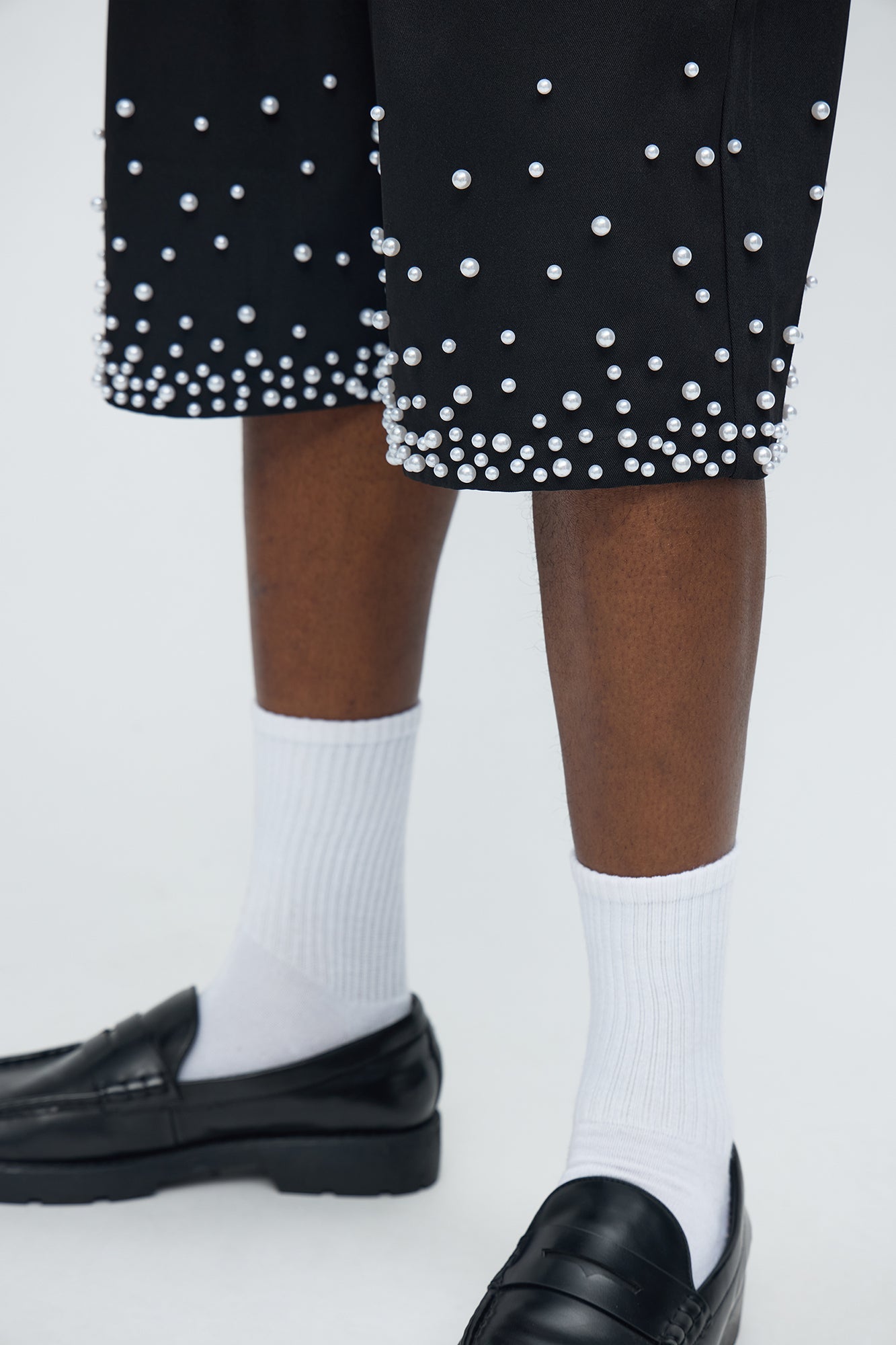 Wide Leg Double Pleated Pearl Waterfall Short - Black