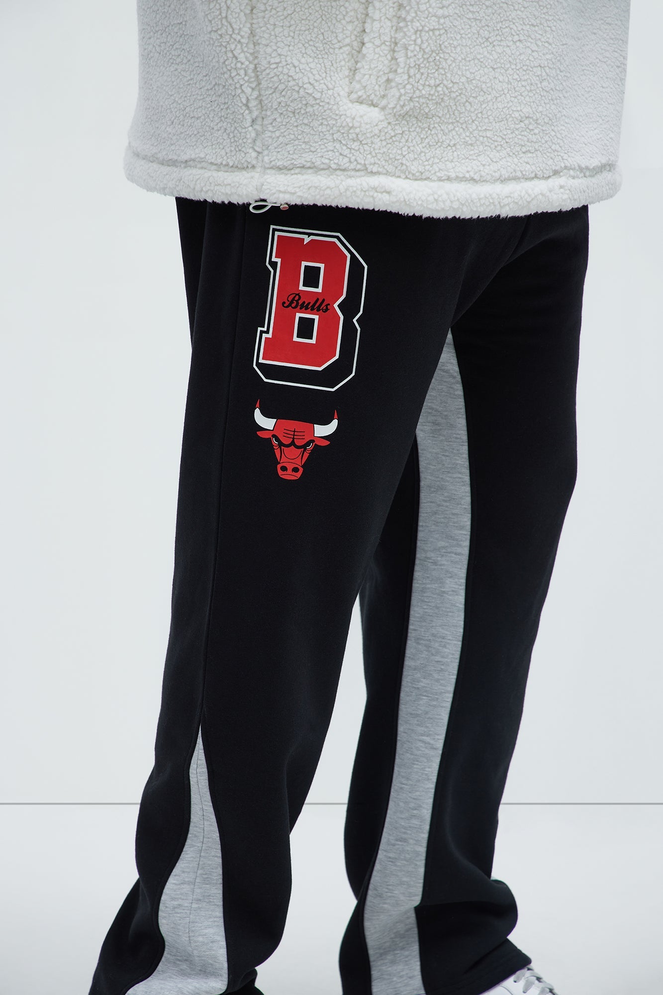 Bulls Backboard Skinny Flare Sweatpants - Red/Black