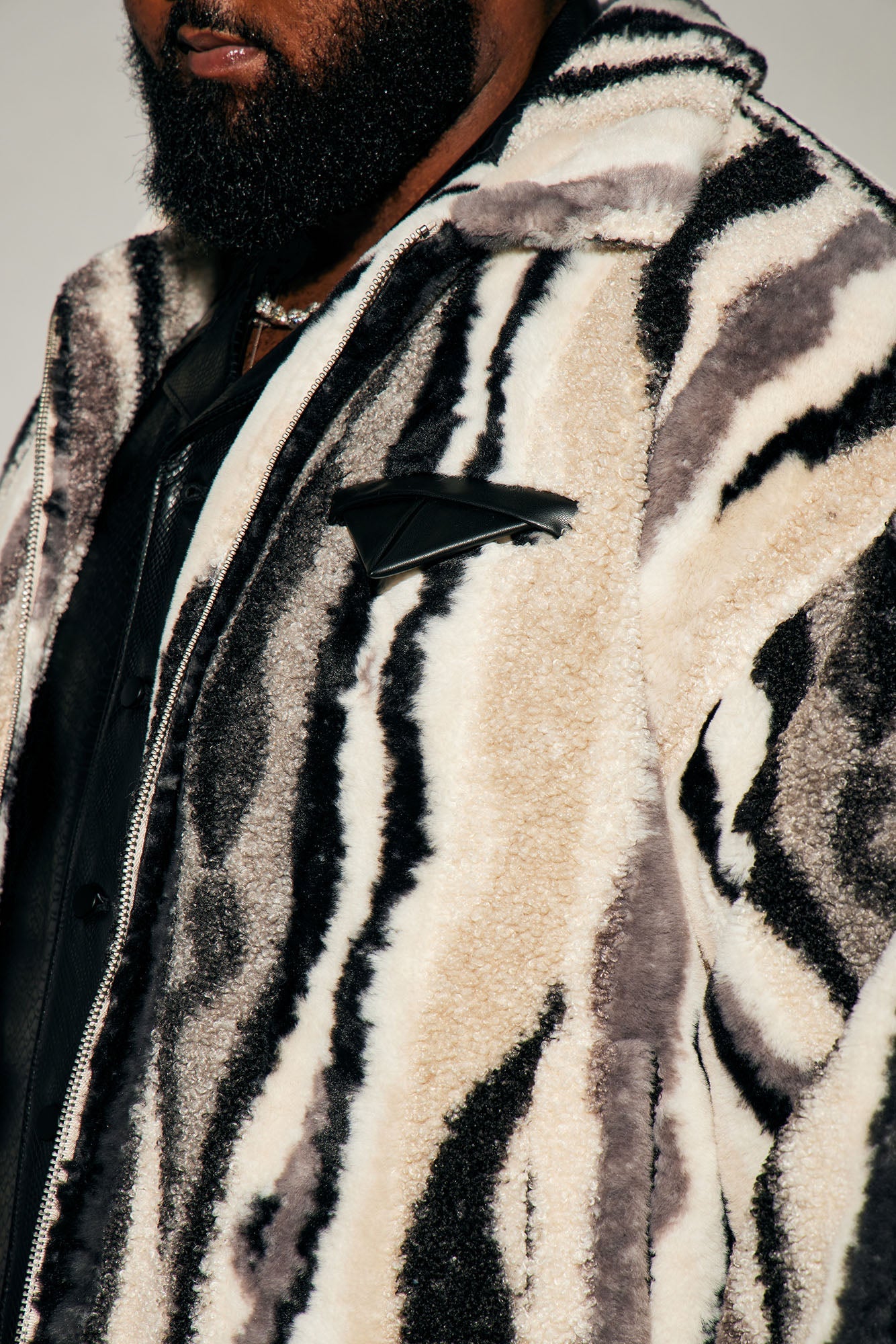 Fuzzy Feeling Cropped Jacket - Black/combo