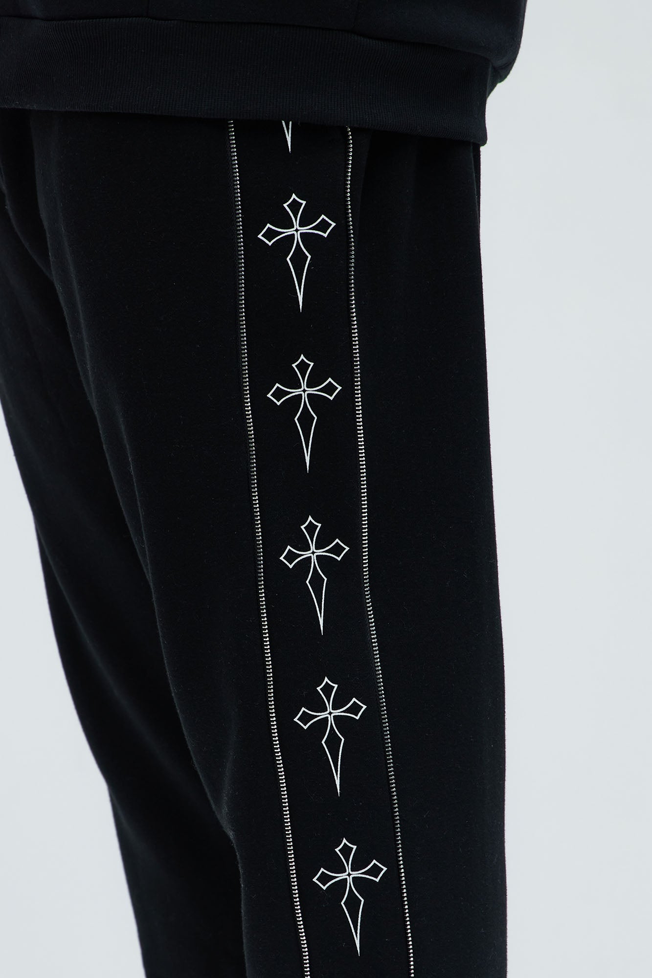 Tyson Cross Straight Sweatpants - Black