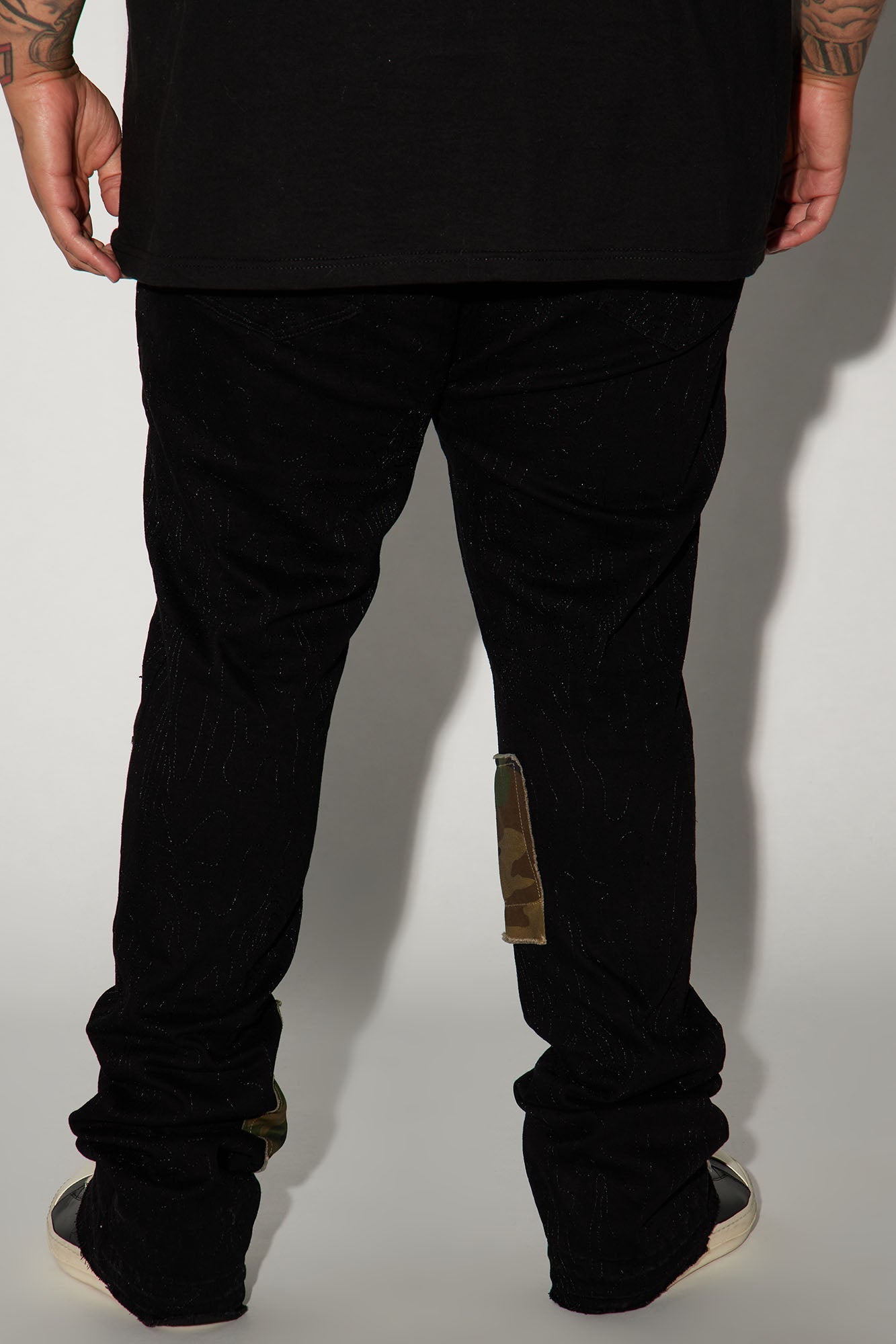 Hint Of Camo Stacked Skinny Flare Jeans - Black