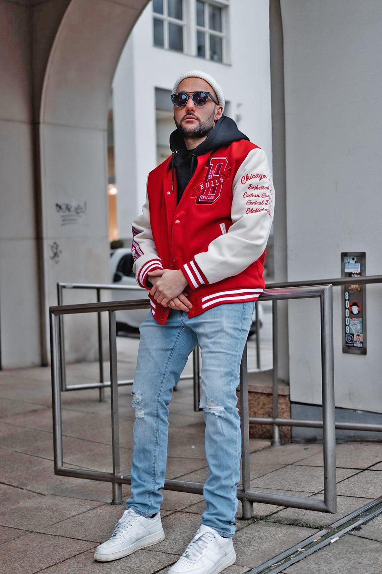 Cornell Distressed Slim Jeans - Light Wash