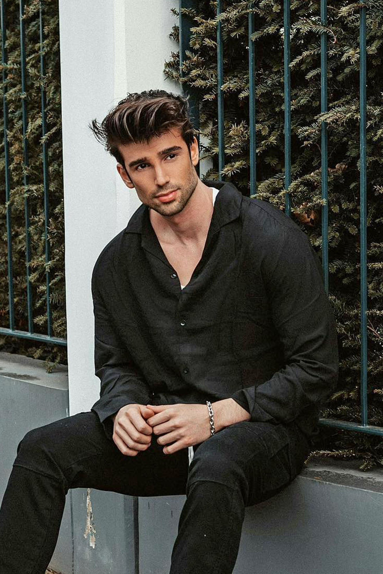 Dawson Relaxed Long Sleeve Button Up Shirt - Black